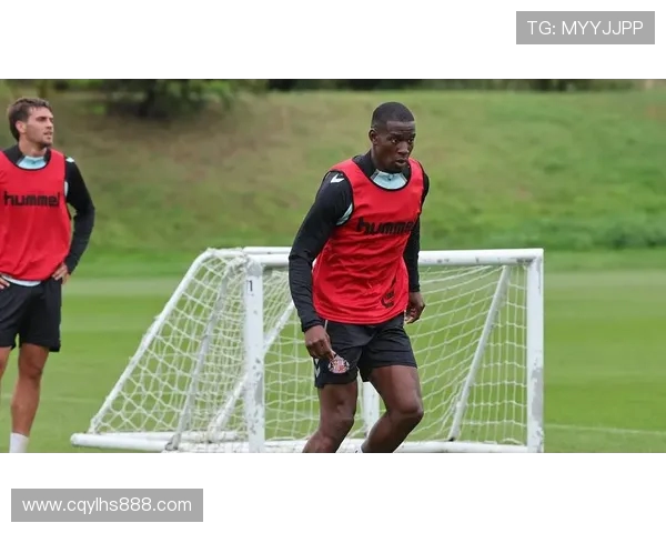 沃克加盟伯恩利表达激动心情期待尽快重返赛场展现最佳状态